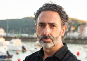 Retrato de Jon Bilbao, escritor asturiano.